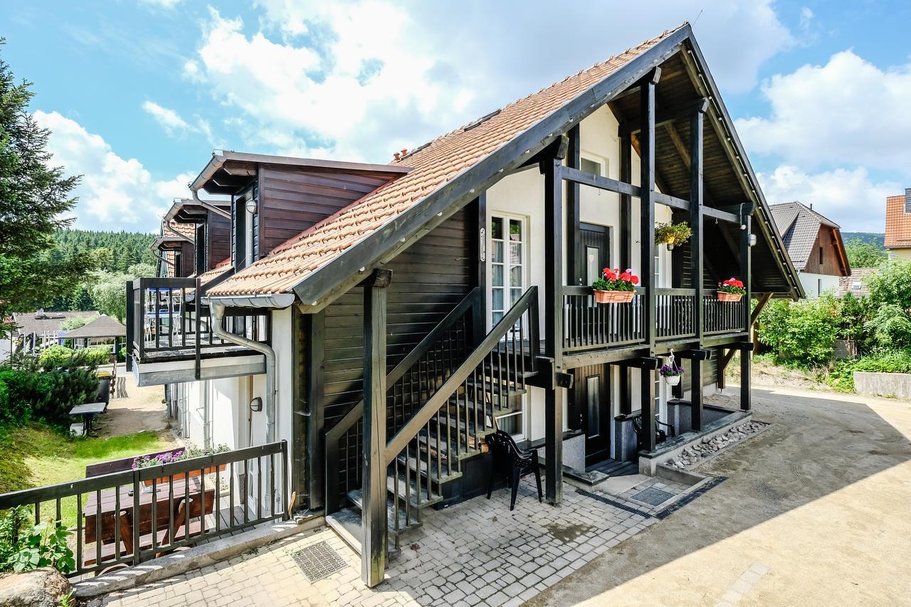 Hotel Garni Und Gaststaette Zum Holzfaeller Ширке Экстерьер фото